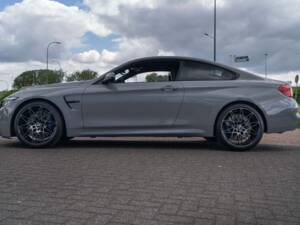 Image 3/6 of BMW M4 Competition (2018)