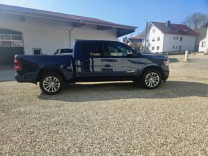 Image 64/69 of Dodge Ram 1500 (2022)