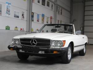 Bild 2/12 von Mercedes-Benz 380 SL (1982)