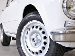 Image 40/63 of Alfa Romeo Giulia 1600 Super Biscione (1969)