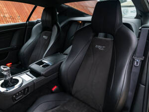 Image 24/36 of Aston Martin DBS (2008)