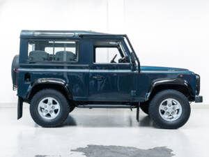 Image 3/43 of Land Rover Defender 90 &quot;50th Anniversary&quot; (1998)