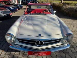 Image 7/20 of Mercedes-Benz 250 SL (1967)