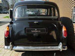 Afbeelding 6/34 van Austin FX 4 D London Taxi (1961)