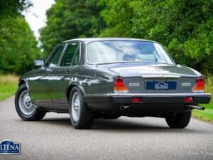 Image 50/57 de Jaguar XJ 12 (1986)