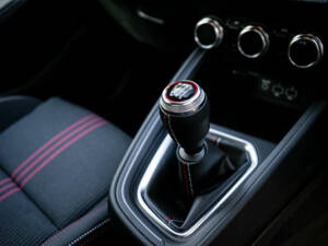 Image 22/33 of Renault Clio III 1.4 16V (2012)