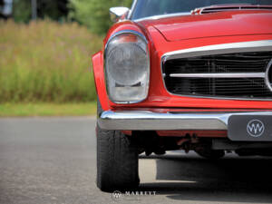 Image 27/70 of Mercedes-Benz 280 SL (1969)
