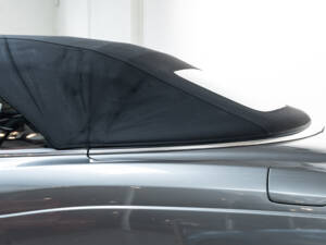 Immagine 38/45 di Bentley Azure (2007)