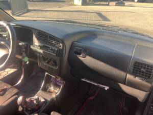 Immagine 17/23 di Volkswagen Golf III 2.0 16V GTI (1993)