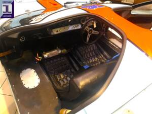 Image 35/50 of Ford GT40 (1966)