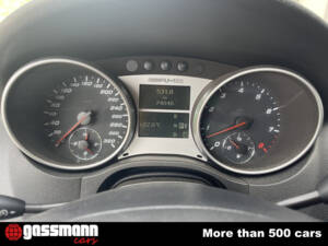 Bild 11/15 von Mercedes-Benz ML 63 AMG (2006)
