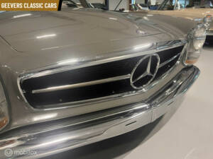 Immagine 16/33 di Mercedes-Benz 280 SL (1968)