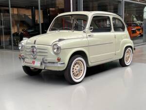 Immagine 2/36 di NSU-Fiat Jagst 600 (1959)