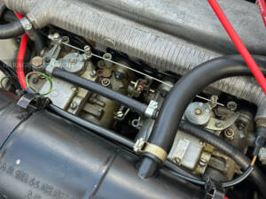 Afbeelding 17/72 van Alfa Romeo 2000 Spider Veloce (1981)