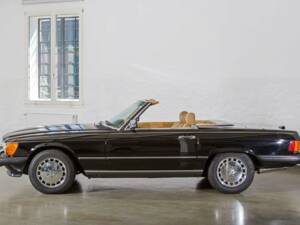 Image 10/20 of Mercedes-Benz 560 SL (1987)