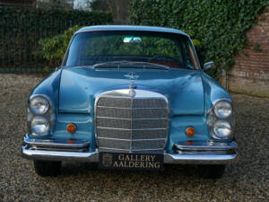 Image 35/50 of Mercedes-Benz 250 SE (1967)