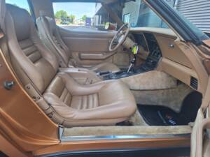 Image 6/25 of Chevrolet Corvette (1982)