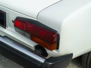 Image 31/50 of FIAT Spider 2000 Pininfarina 50th Anniversary Edition (1981)