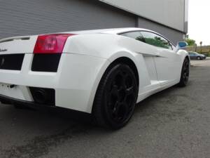 Image 26/100 of Lamborghini Gallardo (2005)