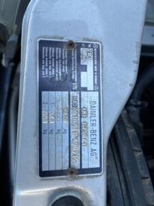 Image 78/89 de Mercedes-Benz 190 E 2.6 (1988)