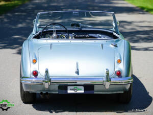Image 48/51 of Austin-Healey 100&#x2F;6 (BN4) (1958)