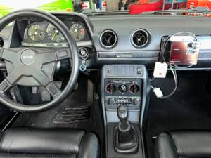 Imagen 8/9 de Mercedes-Benz 230 E (1982)