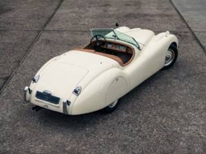 Image 6/45 of Jaguar XK 120 OTS (1950)