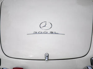 Image 24/29 of Mercedes-Benz 300 SL (1999)