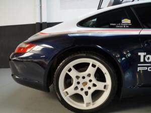 Image 32/50 de Porsche 911 Carrera (2005)