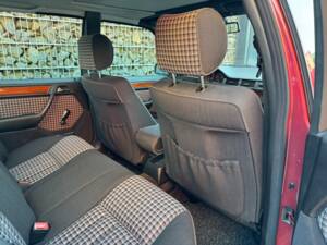 Immagine 73/75 di Mercedes-Benz 230 E (1992)