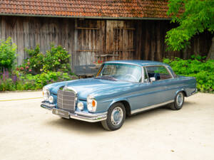 Image 5/48 of Mercedes-Benz 280 SE (1969)