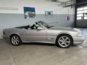 Image 48/50 of Mercedes-Benz SL 500 &quot;Silver Arrow&quot; (2001)