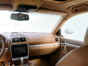 Bild 45/49 von Porsche Cayenne GTS (2009)