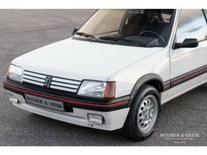 Bild 12/23 von Peugeot 205 GTi (1987)