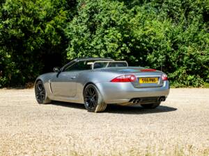 Image 23/50 de Jaguar XKR (2007)