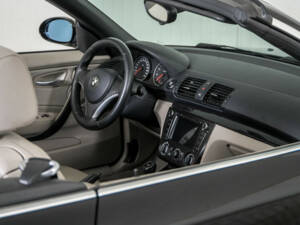 Image 32/50 of BMW 125i (2008)