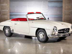 Image 3/28 of Mercedes-Benz 190 SL (1961)
