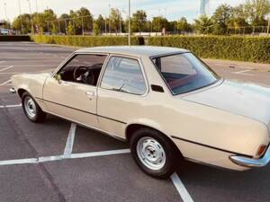 Image 2/5 of Opel Rekord 1700 (1974)