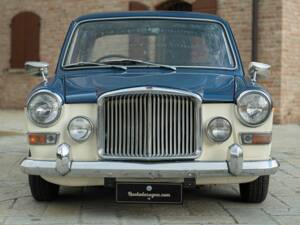 Image 3/50 de Vanden Plas 1300 (1971)