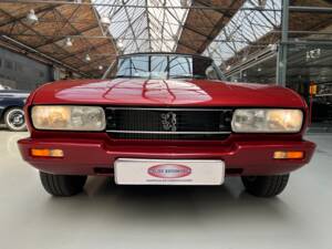 Image 4/28 of Peugeot 504 Convertible (1981)