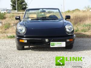 Imagen 2/10 de Alfa Romeo 2.0 Spider (1991)