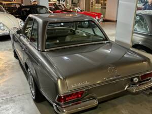 Image 3/7 of Mercedes-Benz 280 SL (1969)