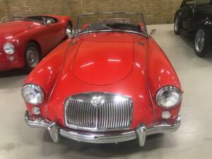 Image 4/16 of MG MGA 1500 (1956)