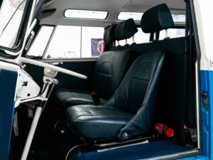 Imagen 65/72 de Volkswagen T1 Samba (1966)