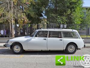 Image 2/10 of Citroën ID 20 Break (1971)