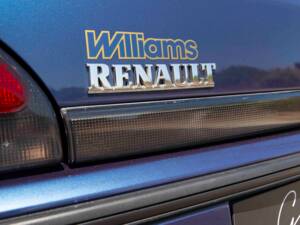 Image 26/87 of Renault Clio I Williams (1994)