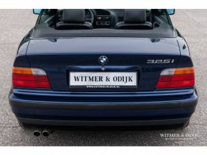 Image 11/29 de BMW 325i (1993)
