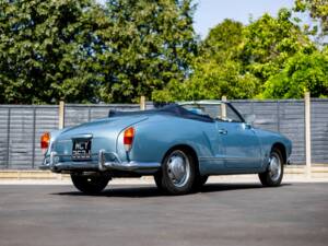 Image 22/50 of Volkswagen Karmann Ghia 1500 (1971)