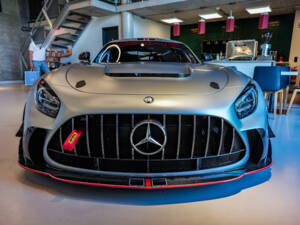 Image 12/52 of Mercedes-AMG GT Track Series (2021)