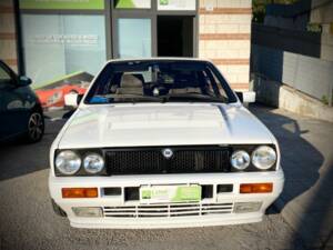 Image 2/10 of Lancia Delta HF Integrale 16V (1990)